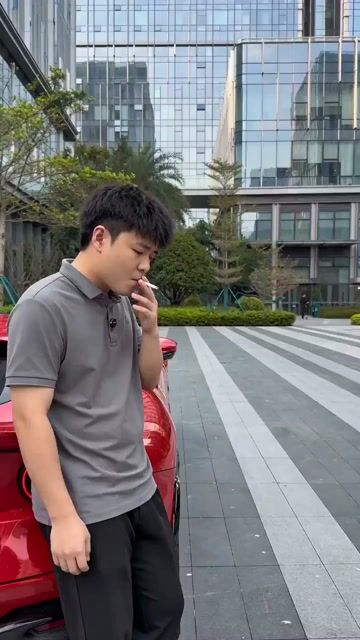 Viral Sketch Comedy Video Prompt: The Car Wash Twist